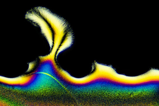 Mikrokristall-Bild mit Vitamin_C_Mikrokristalle_im_polarisierten_Licht