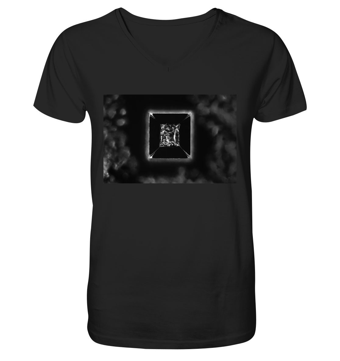 Table salt, microcrystals in the dark field - Mens Organic V-Neck Shirt